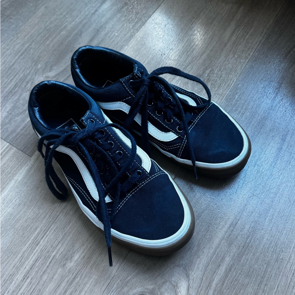 Van’s Women’s blue sneakers